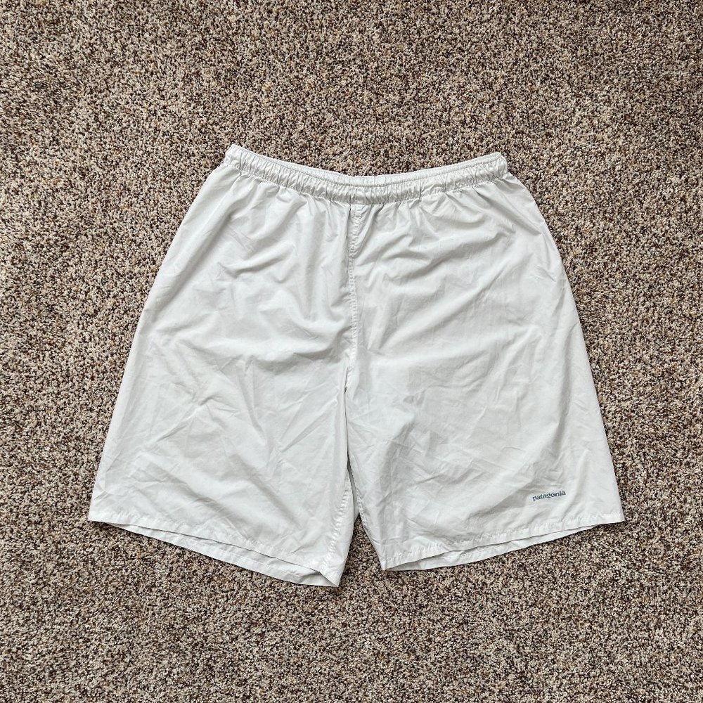Patagonia - White Lightweight Field Shorts - Mens Medium - Style # 11193